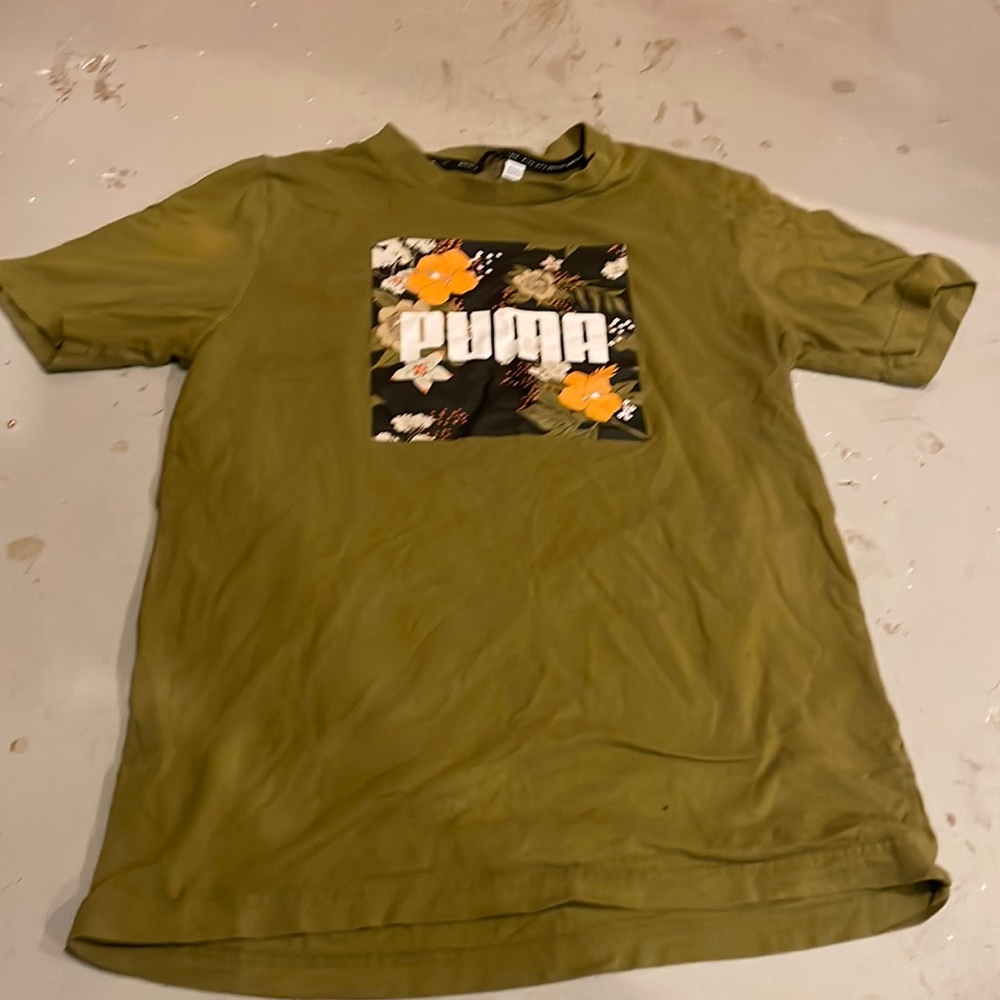 Puma large tshirt